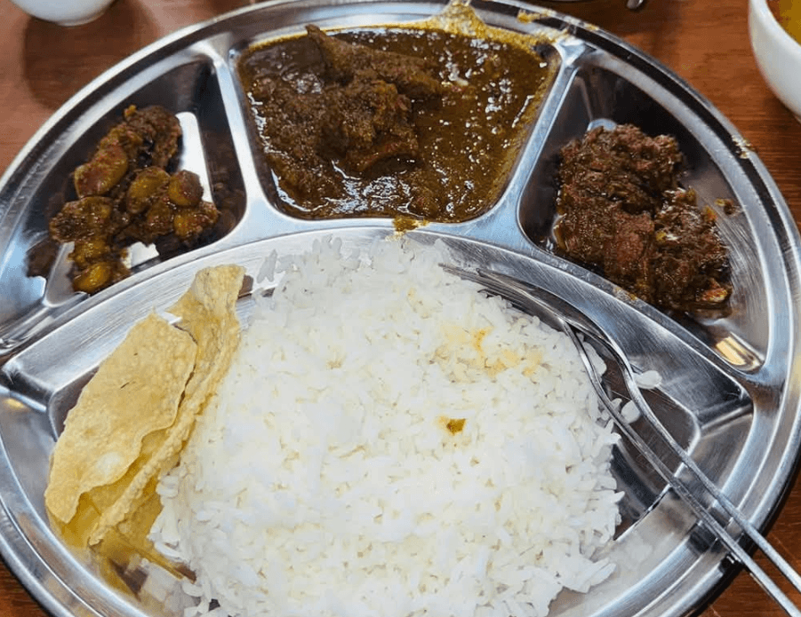 Yadana Talkie House Indian Restaurant, photo 2
