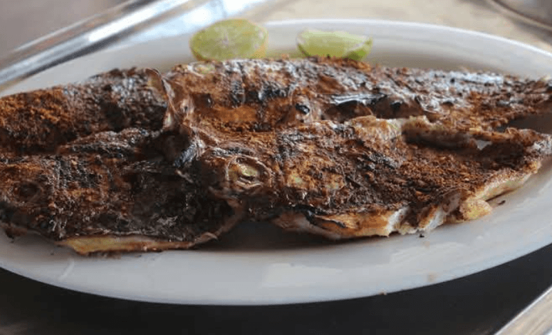 Kyaing Tong Restaurant (ကျိုင်းတုံ ငါးကန်), photo 2