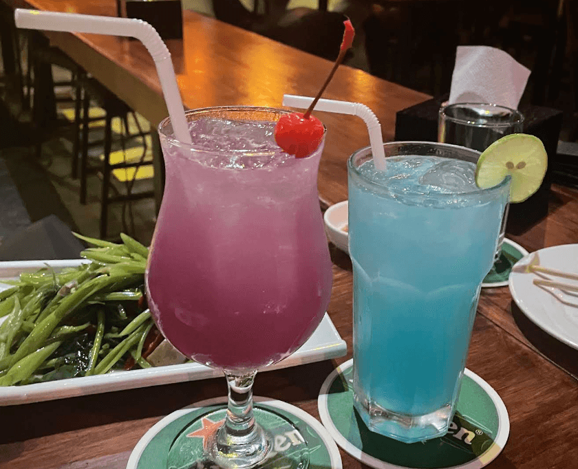 Vintage Moe Kaung Bar & Restaurant, photo 2