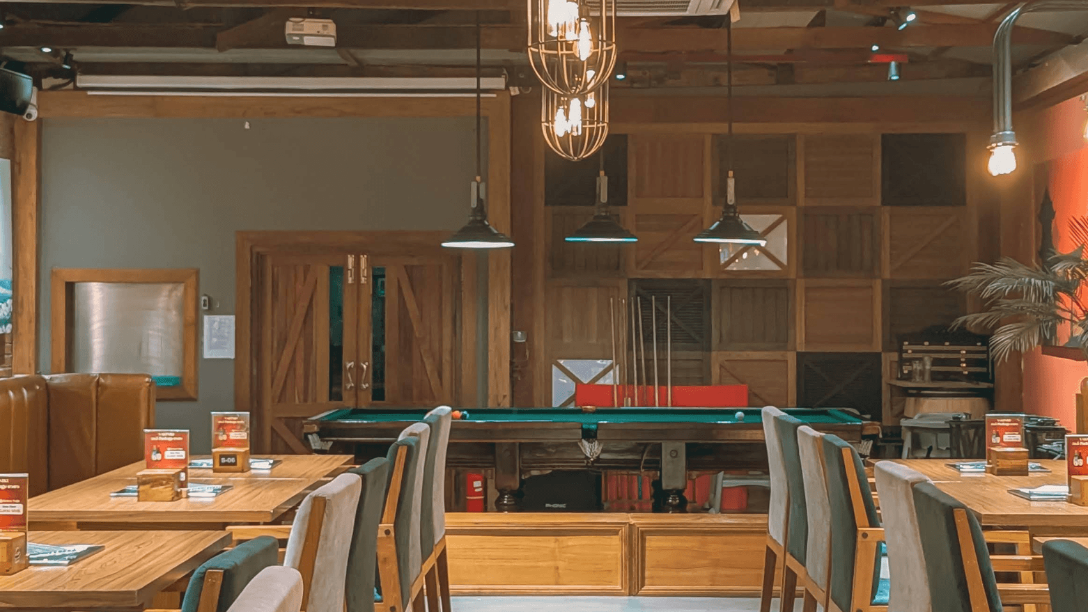Meeting Point Fine Dining and Lounge, photo 2