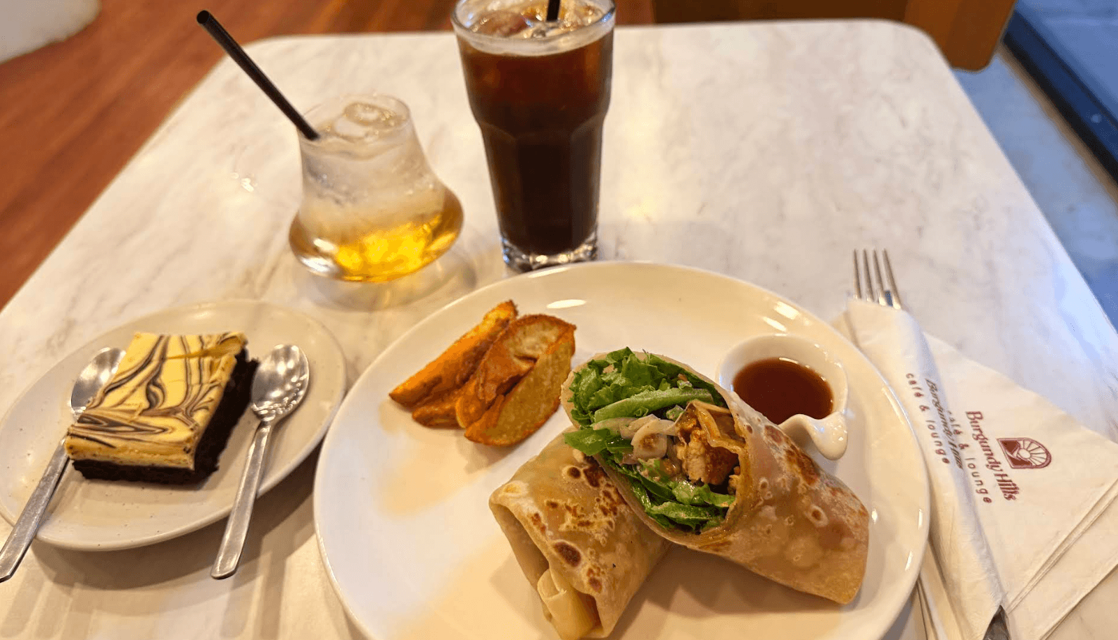 Burgundy Hills Café & Lounge, photo 2