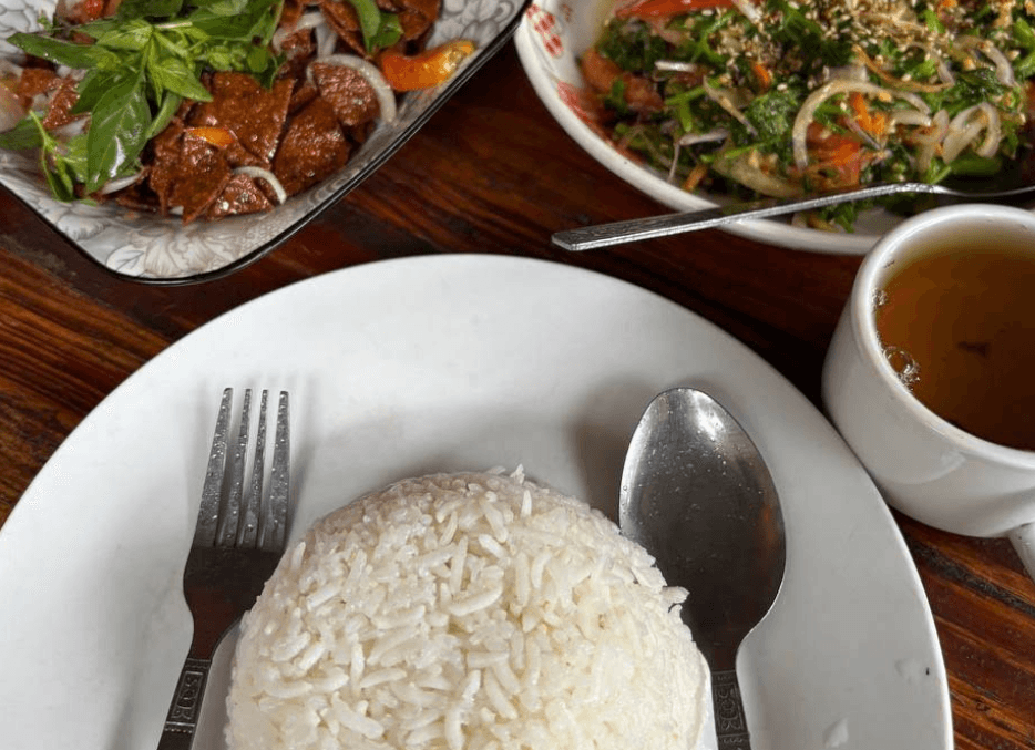 Bamboo Restaurant (ဝါးတဲ စားဖွယ်စုံ), photo 3