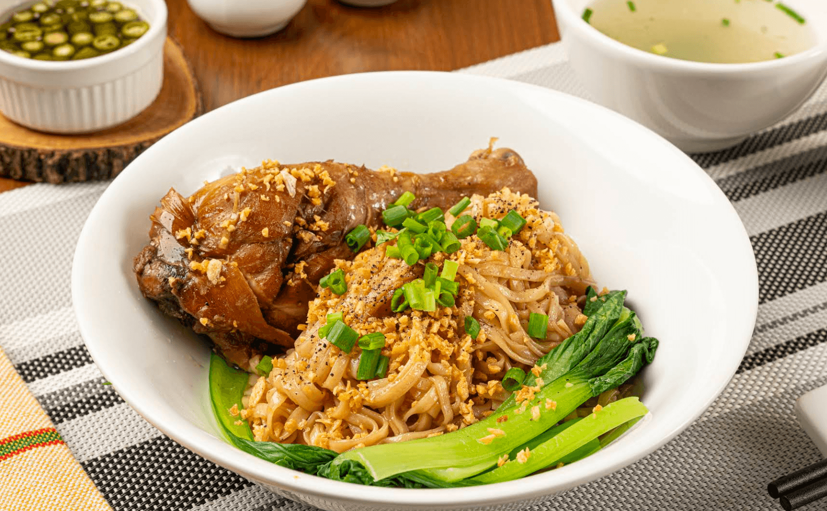 Pann Hla ပန်းလှ Tea Room & Chinese Food, photo 2