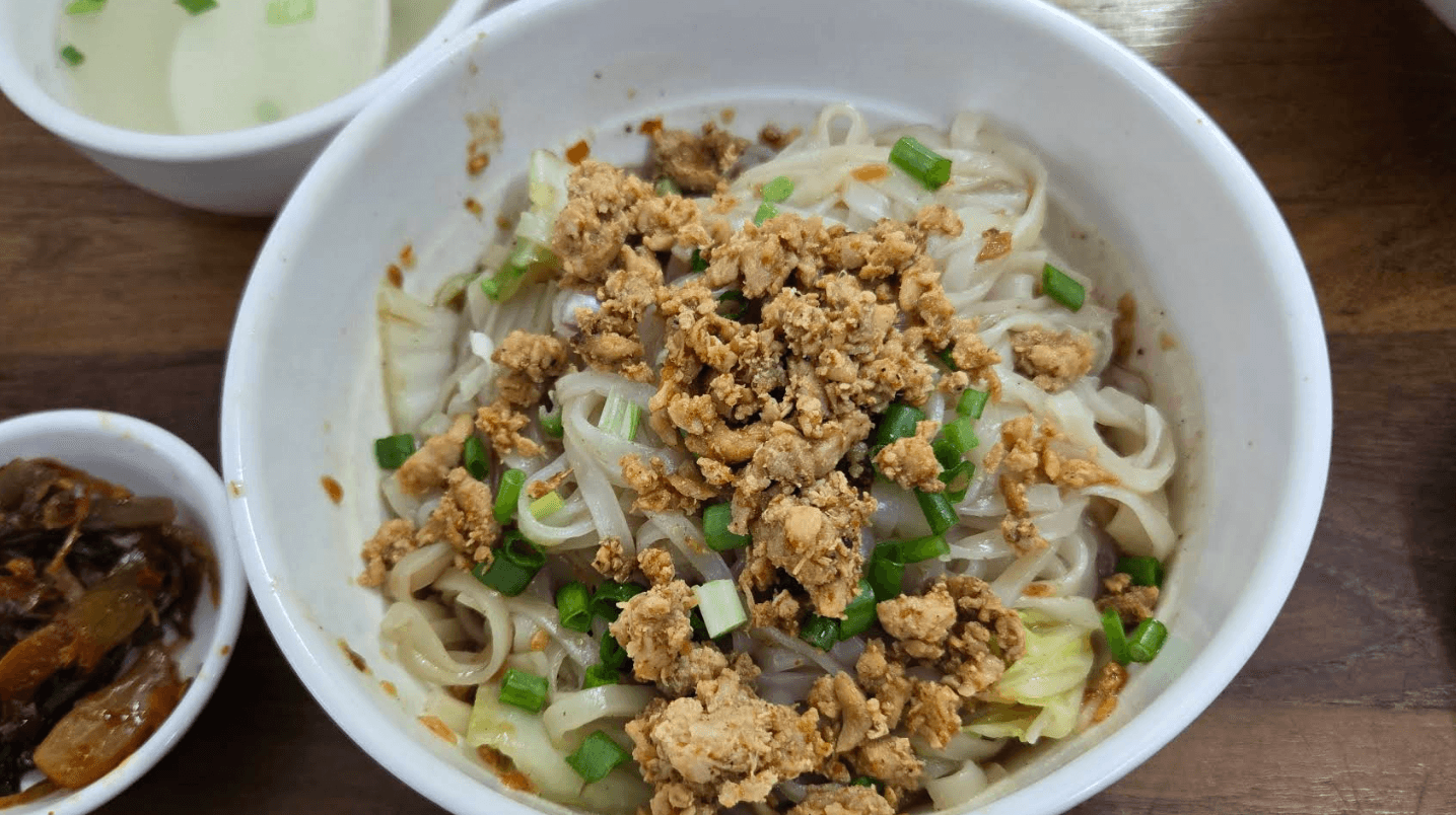 Mogok Noodle Bar, photo 2